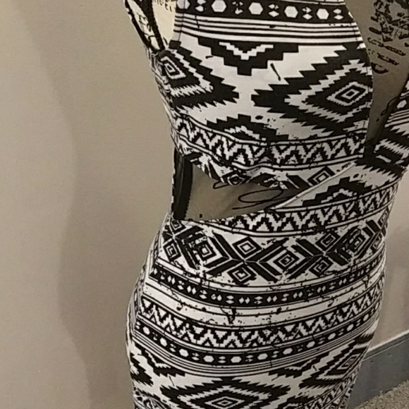 Aztec Mesh Dress - Picture 3 of 8